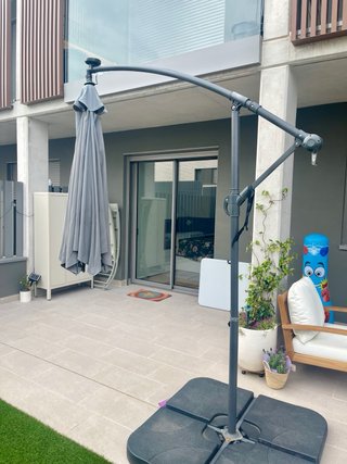 Parasol de jardín con soporte