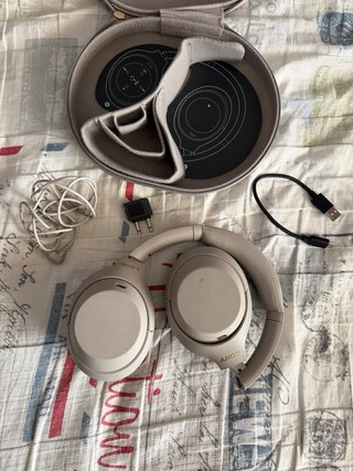 SONY WH-1000XM4 + caja + funda MUY BUEN ESTADO
