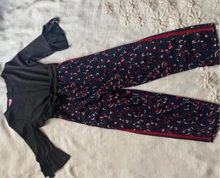 Mono negro con estampado animal print