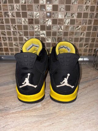 Jordan Retro 4 Thunder Talla 40
