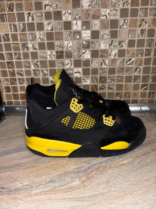 Jordan Retro 4 Thunder Talla 40