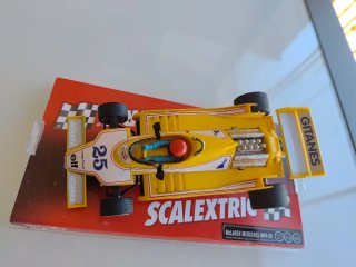 Scalextric Ligier JS 11 Amarillo