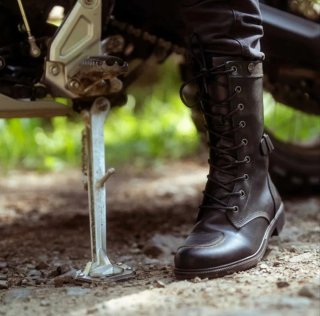 Botas de moto para mujer.Practicamente nuevas.