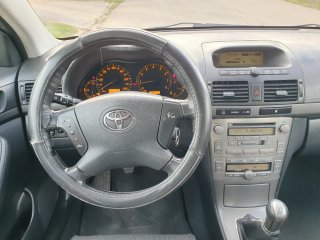 Toyota Avensis 2004