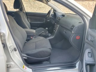 Toyota Avensis 2004