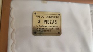 Juego de Sábanas Raso. Bordado. Sin estrenar