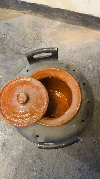 Olla Ferroviaria Negra y Marrón