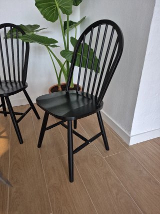 2 Sillas SKOGSTA Ikea Negras Madera