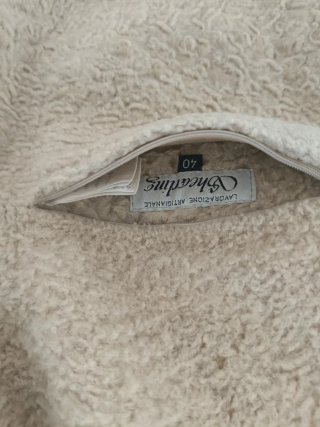 Chaquetón beige y gris