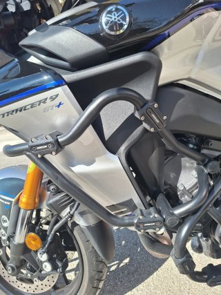 Defensas originales de motor Yamaha Tracer 9