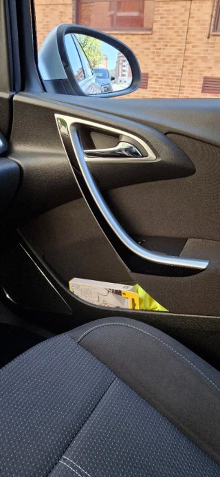Opel Astra 2011