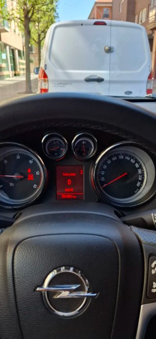 Opel Astra 2011