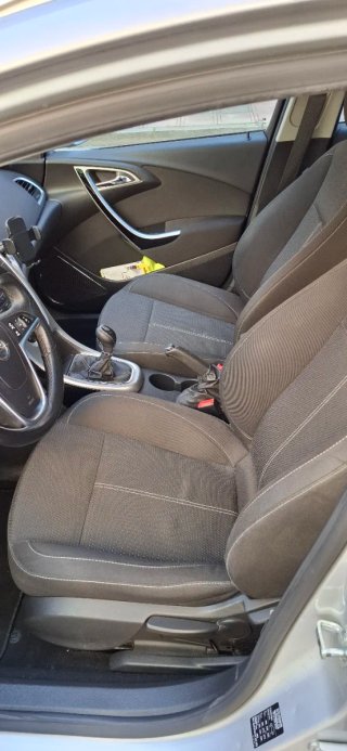 Opel Astra 2011
