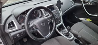 Opel Astra 2011