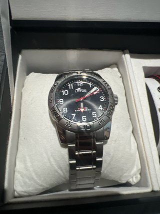 Reloj Lotus Negro y Gris