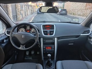 Peugeot 207 2012