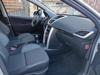 Peugeot 207 2012