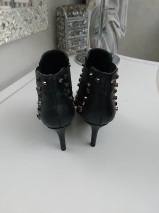 Stivaletto con tacco Lora Ferres numero 36