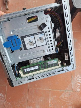 Server HP ProLiant MicroServer Gen8