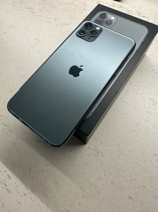 iPhone 11 Pro Max 256GB Verde/Gris