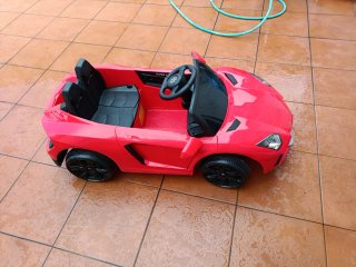 Coche teledirigido infantil rojo