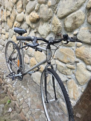 Bicicleta Gris Decathlon
