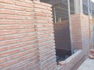 Ladrillo visto para construcción