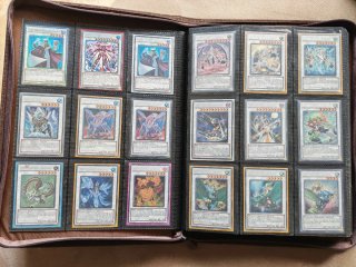 Álbum de cartas Yu-Gi-Oh! Leer descripción!!!