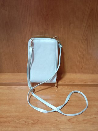 Bolso de  hombro blanco y Plateado