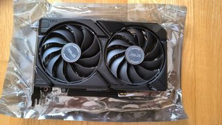 RX 9600 XT 16GB ASUS NUEVA SIN USO Garantía