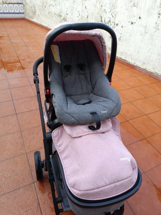 Carrito bebé 3 en 1 rosa y gris