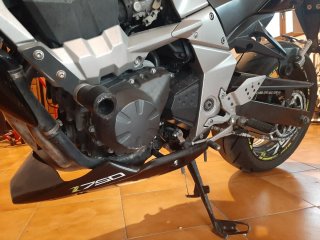 Kawasaki Z750 Negra 2009