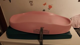 Cambiador de bebé rosa