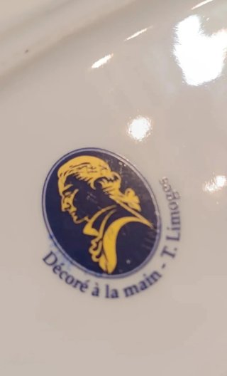 Centrotavola decorativo con cammeo