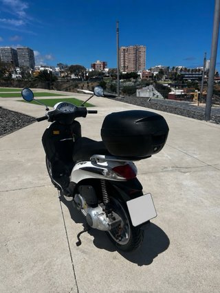 Piaggio Liberty 125cc Scooter Blanca
