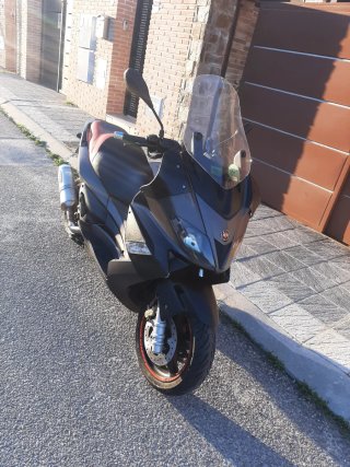 Maxi Scooter gilera nexus sp 500cc año 2010.