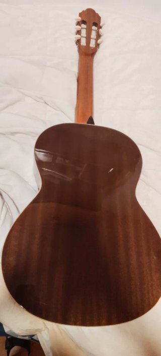 Guitarra española Alhambra nueva