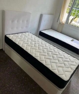 Canapé abatible de madera y polipiel