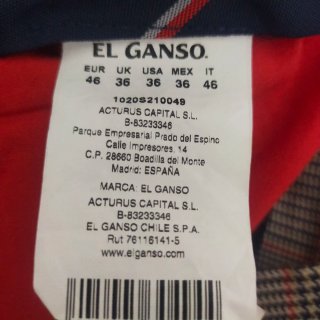 Traje de cuadros gris y rojo