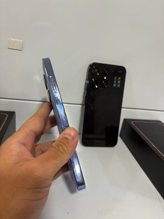 Smartphone 5G Negro y Azul