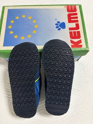 Zapatillas Vintage KELME Infantiles - NUEVAS