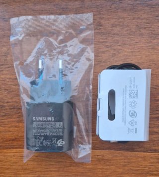 Caricabatterie Samsung EP-DG977
