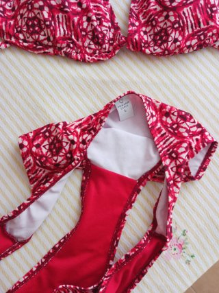 Bikini estampado rojo y blanco