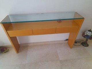 Mesa recibidor madera y cristal