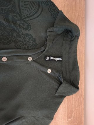 Camisa Desigual verde militar con estampado