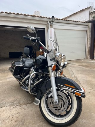 Harley Davidson Road King Police
