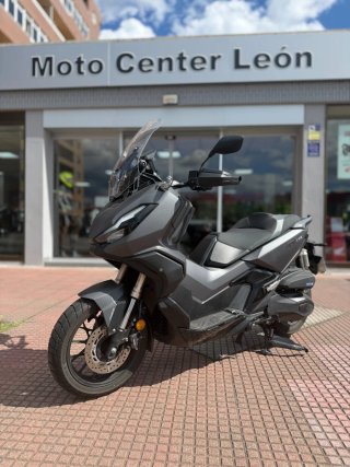 Honda ADV350 | 3.102 km | Maxi Scooter Automática