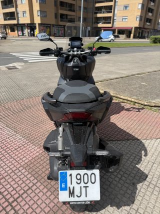 Honda ADV350 | 3.102 km | Maxi Scooter Automática