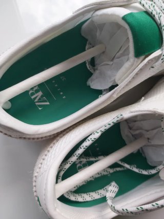 Zapatillas deportivas Zara blancas y verdes