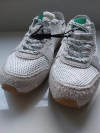 Zapatillas deportivas Zara blancas y verdes